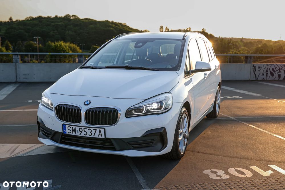 BMW Seria 2 218d - 37