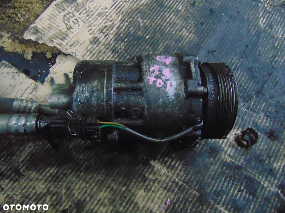 Spręzarka klimatyzacji Golf 4 1,9 TDI - 2