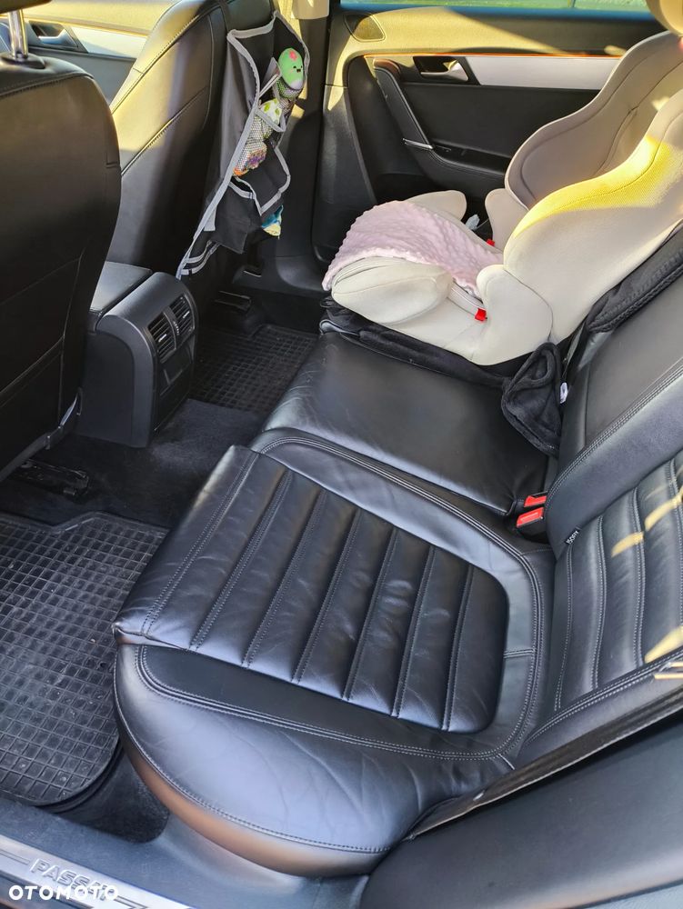 Volkswagen Passat 2.0 TDI Sportline - 12