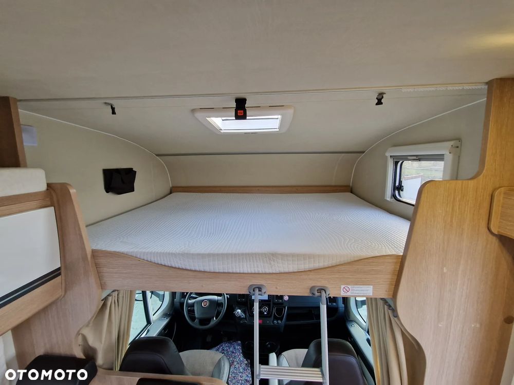 Sunlight A70 Kamper 6 Osób Alkowa Fiat 2.3 JTD Capron A62 Carado A464 - 14