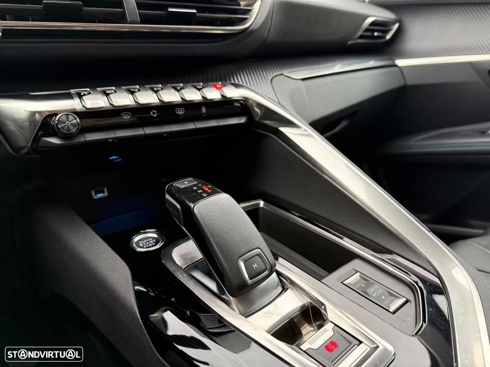 Peugeot 3008 1.5 BlueHDi Allure EAT8 - 21