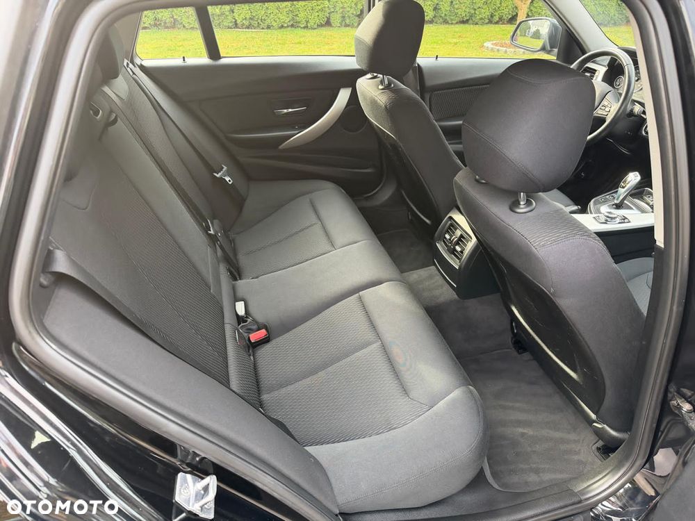 BMW Seria 3 328i xDrive Sport-Aut Modern Line - 10