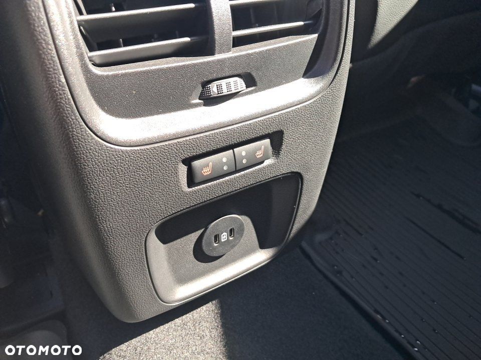 Ford Kuga - 16