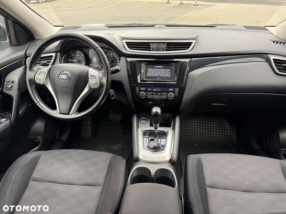 Nissan Qashqai 1.6 DCi Xtronic N-Connecta - 17