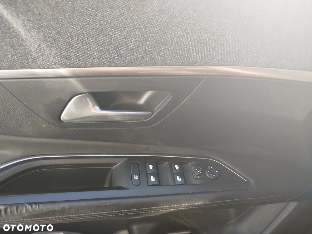 Peugeot 3008 - 17