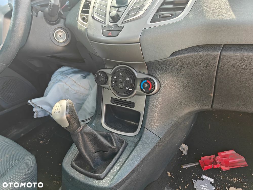 Ford Fiesta 1.25 Celebration - 19