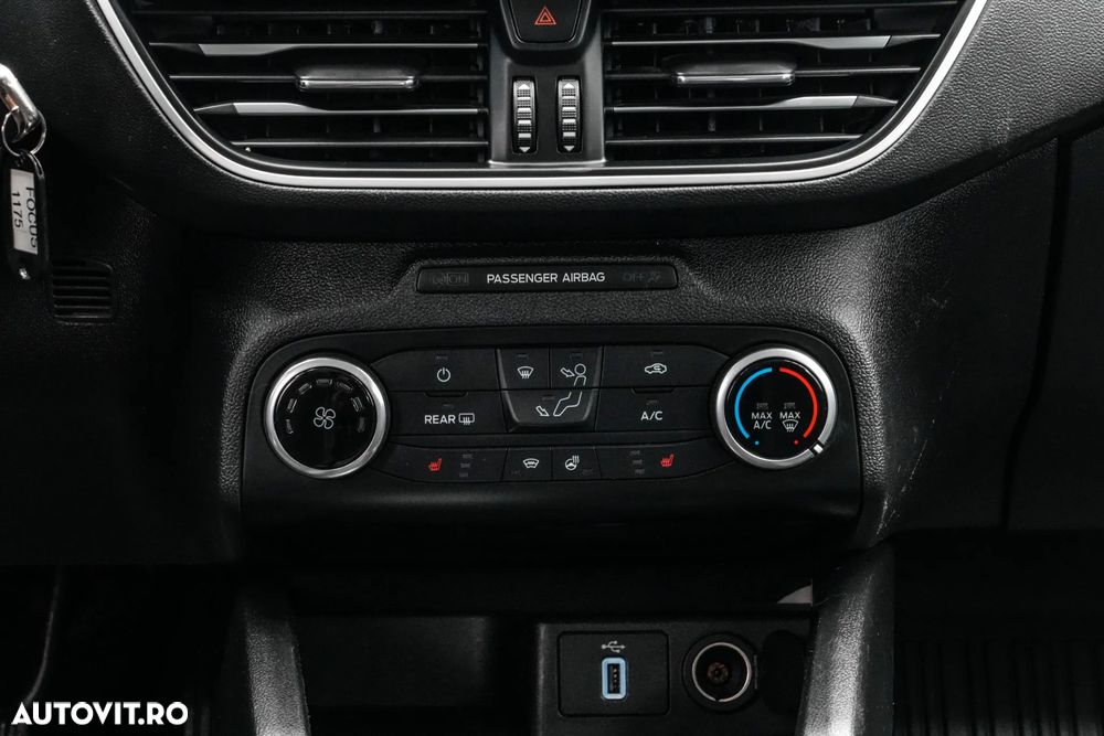 Ford Focus 1.5 EcoBlue Start-Stopp-System Aut. TITANIUM STYLE - 20