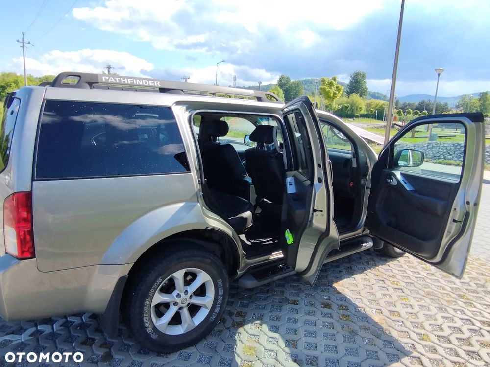 Nissan Pathfinder 2.5 DCi Platinum - 10