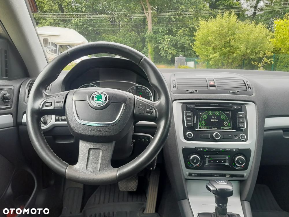 Skoda Octavia 2.0 TDI DSG Elegance - 11
