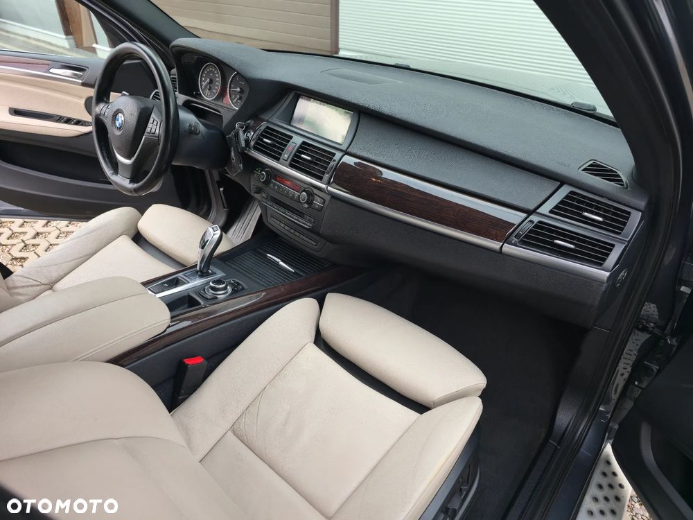 BMW X5 - 30