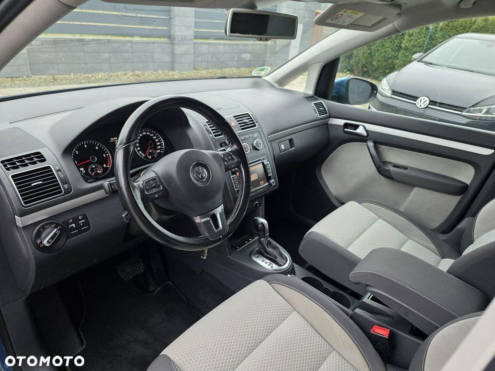 Volkswagen Touran 2.0 TDI DPF DSG Cross - 29