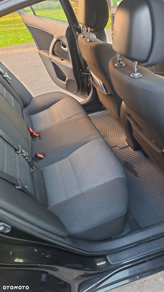 Toyota Avensis 2.0 D-4D Premium - 10