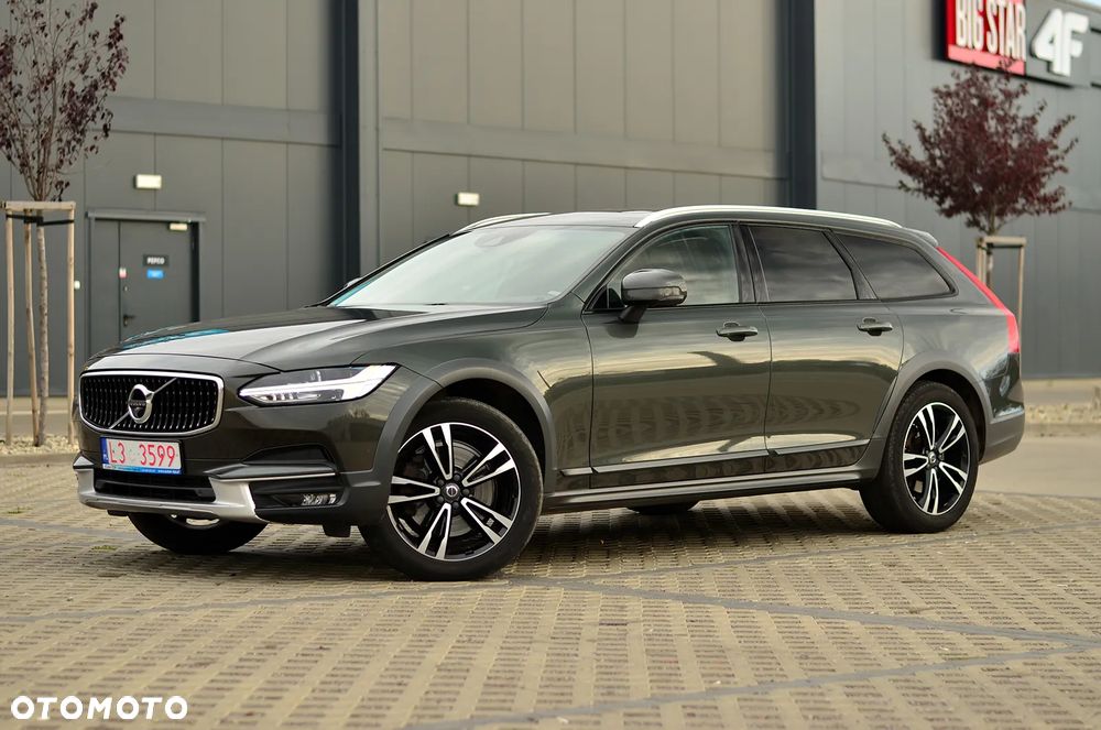 Volvo V90 Cross Country