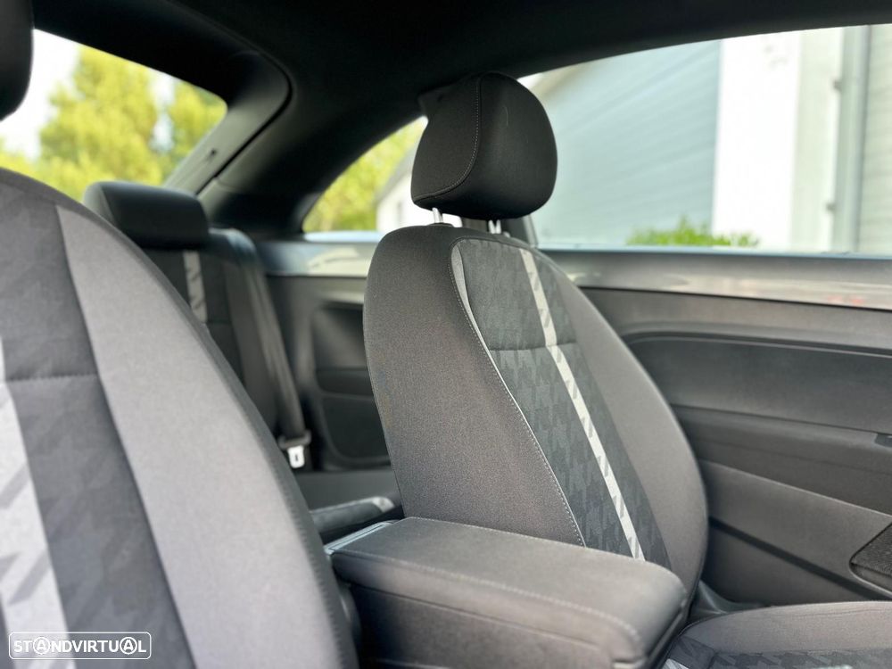 VW New Beetle - 15