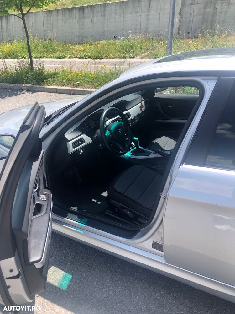 BMW Seria 3 318d Aut. Blue Performance Luxury Line - 7