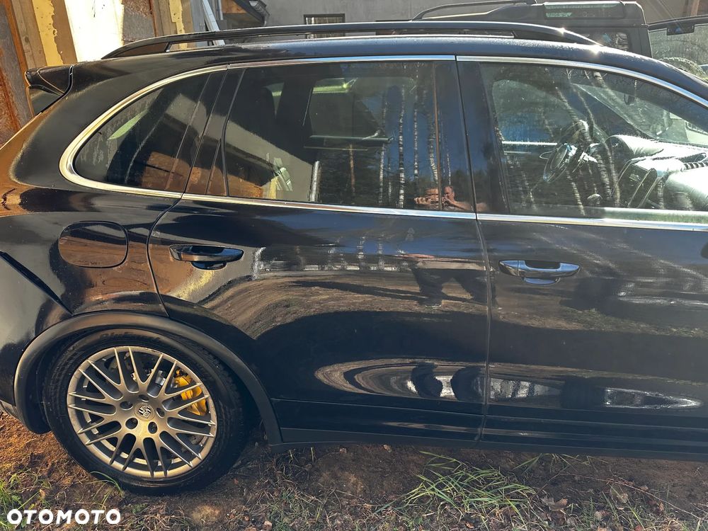 Porsche Cayenne Turbo - 4