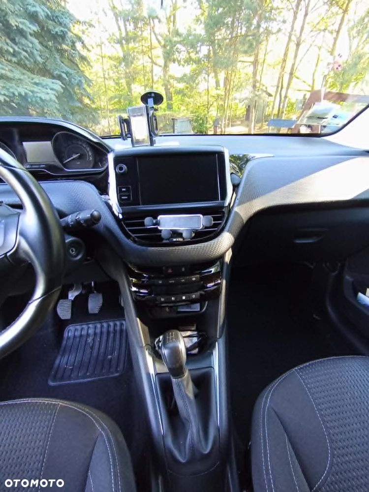 Peugeot 208 PureTech 110 Stop & Start Allure - 10