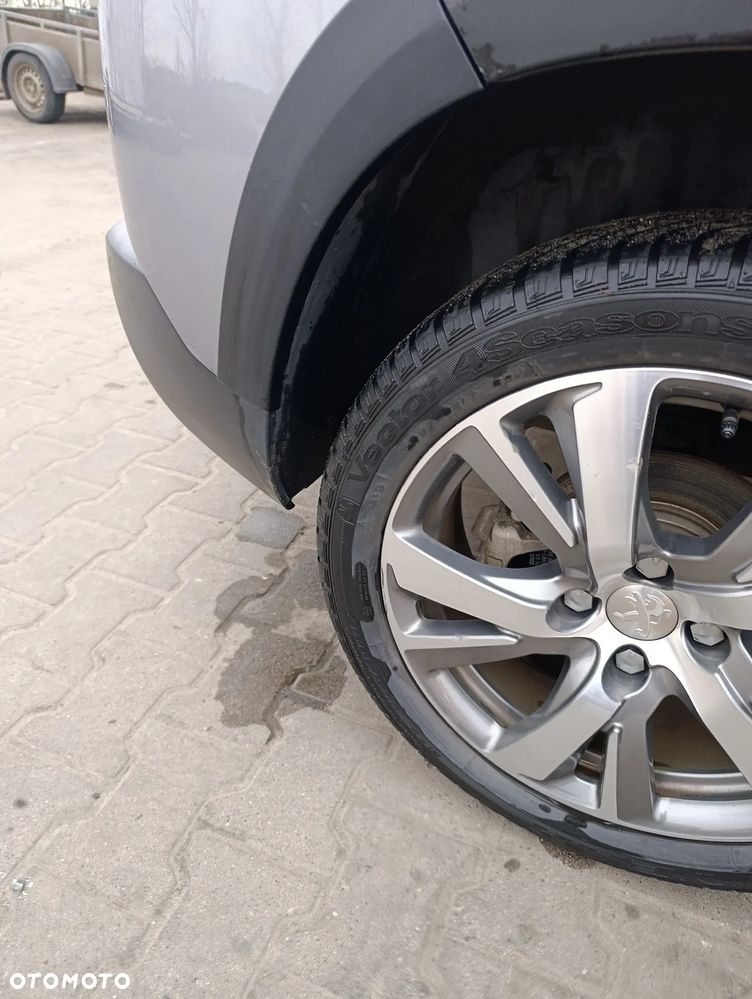 Peugeot 2008 PureTech 110 Stop&Start EAT6 GT-Line Edition - 14