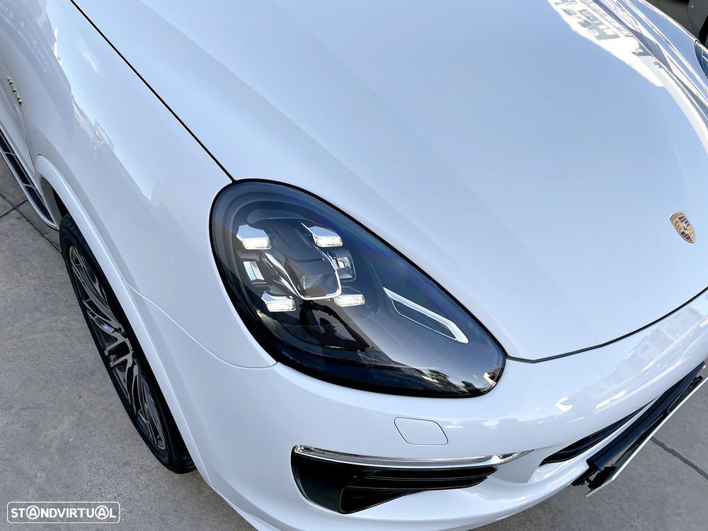 Porsche Cayenne S E-Hybrid - 46