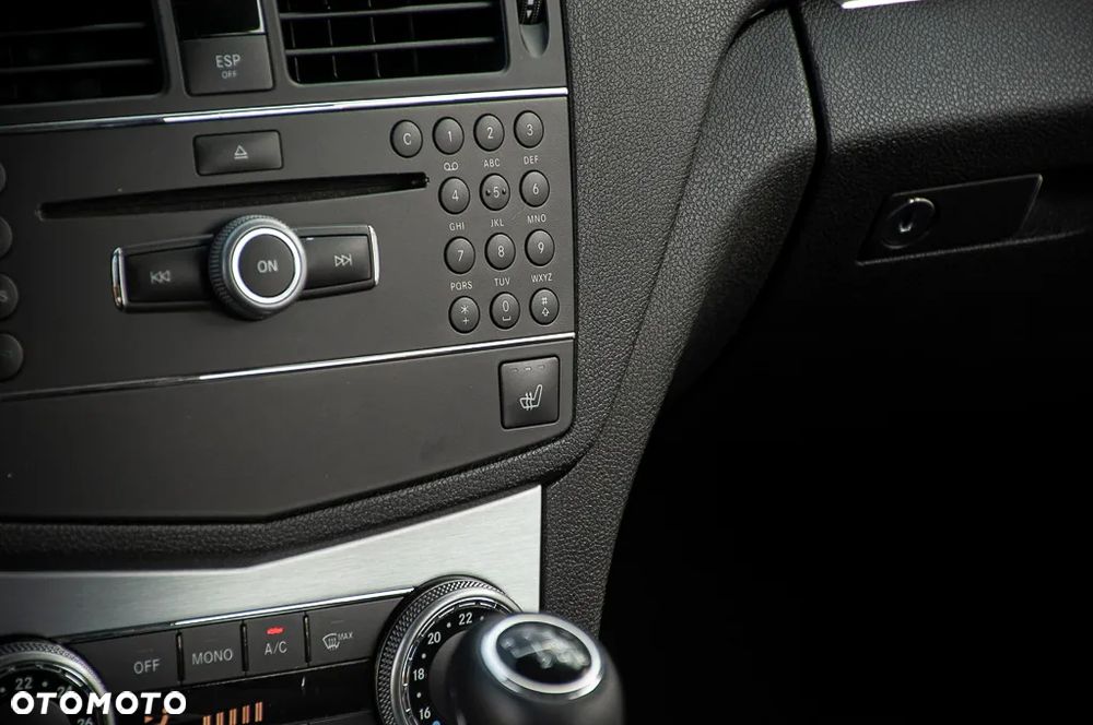 Mercedes-Benz Klasa C 180 Kompressor Avantgarde - 33