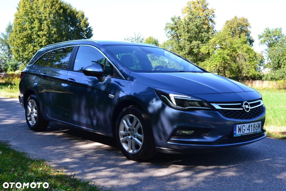 Opel Astra 1.4 Turbo Edition - 1