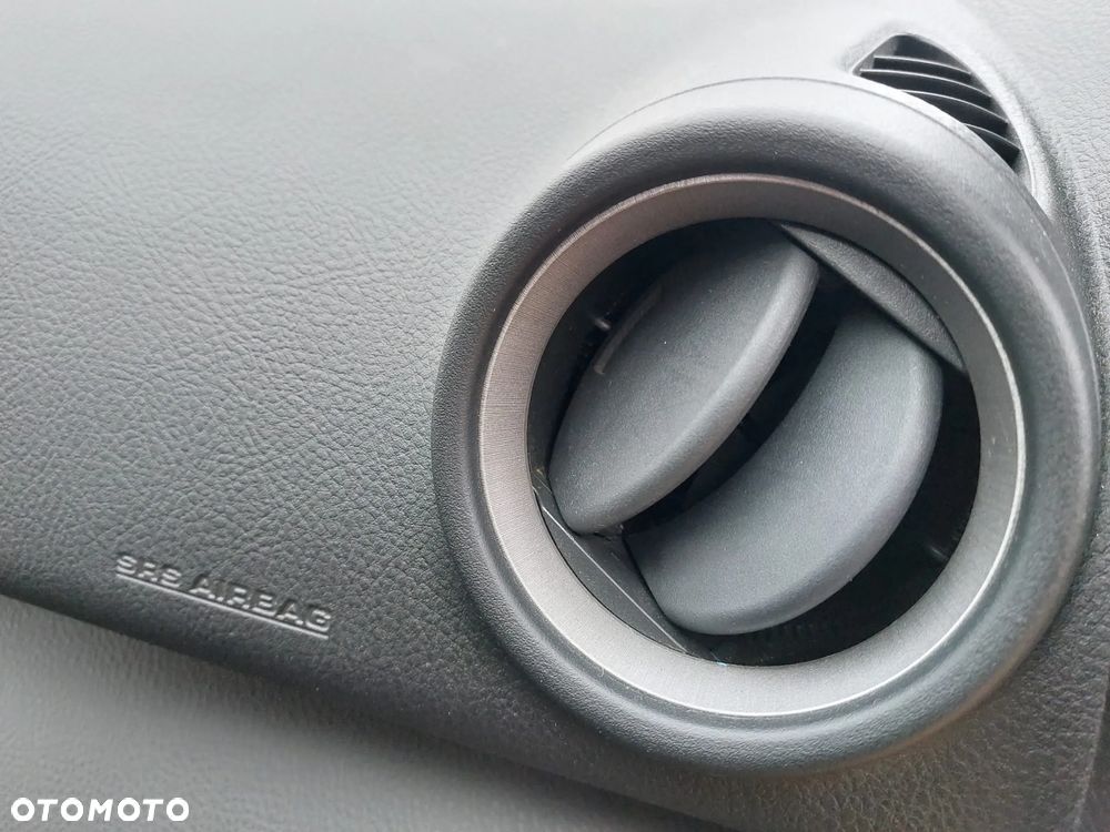 Toyota RAV4 2.0 VVT-i Premium - 30