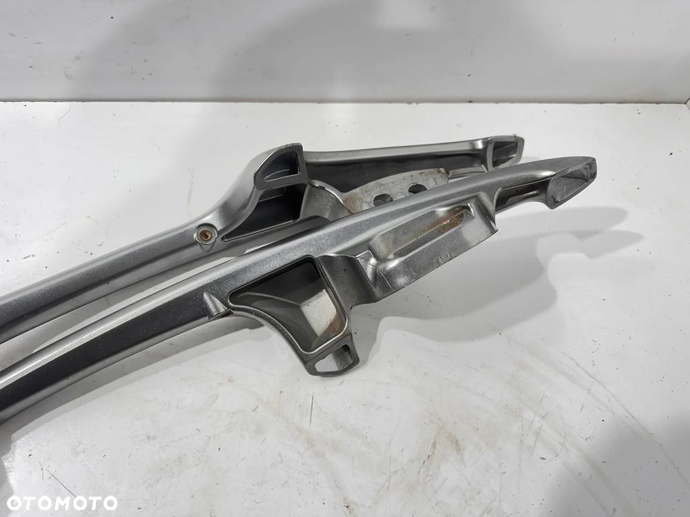 Trzymanie pasażera  Suzuki Burgman 650 - 5