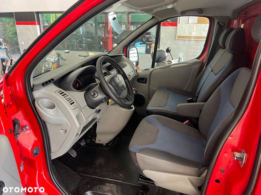 Renault Trafic - 18