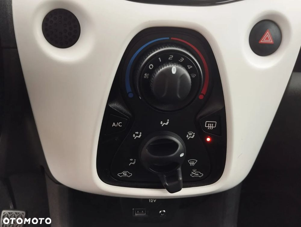 Peugeot 108 PureTech 82 Top Style - 20