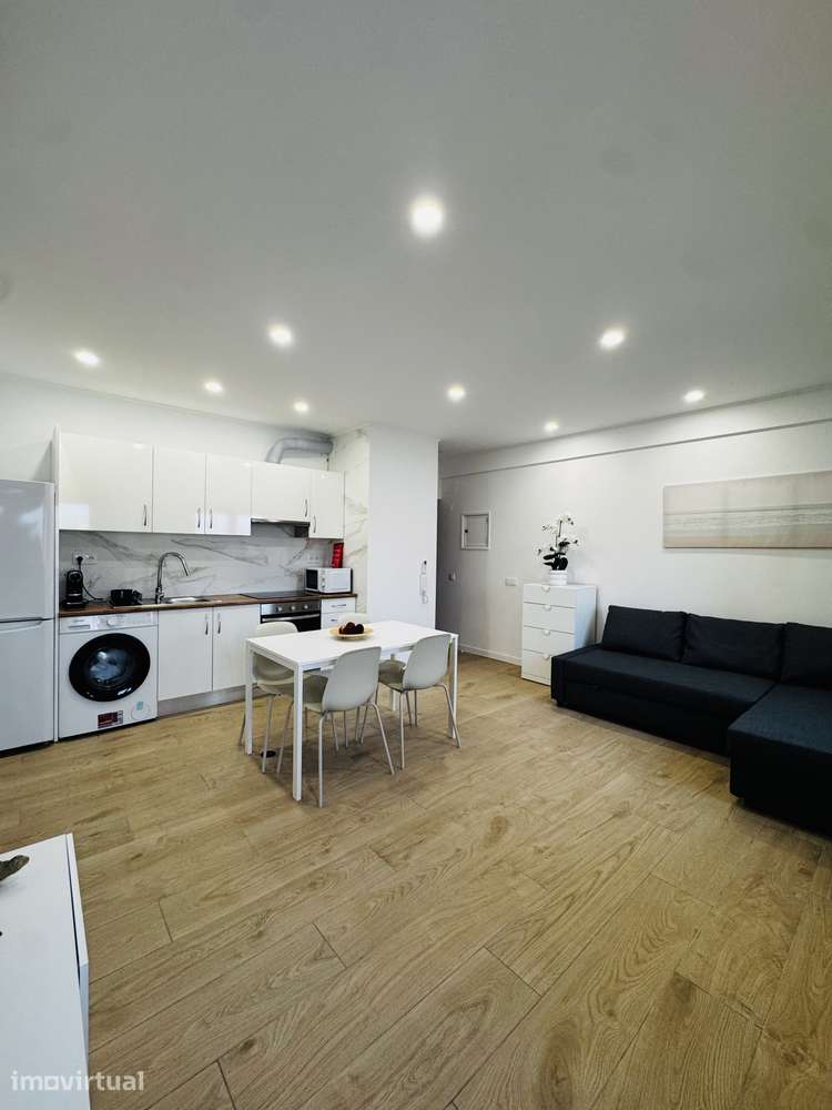 Apartamento T1 - Portimão - frente á marina - Grande imagem: 4/14