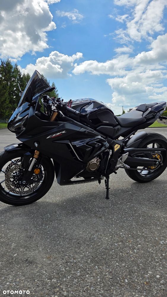Honda CBR - 3