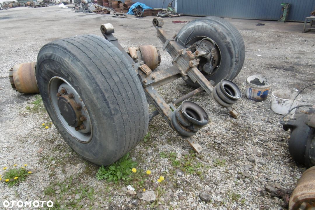 Siłownik skrętu hydrauliczny Ginaf 8x4 drążek - 1