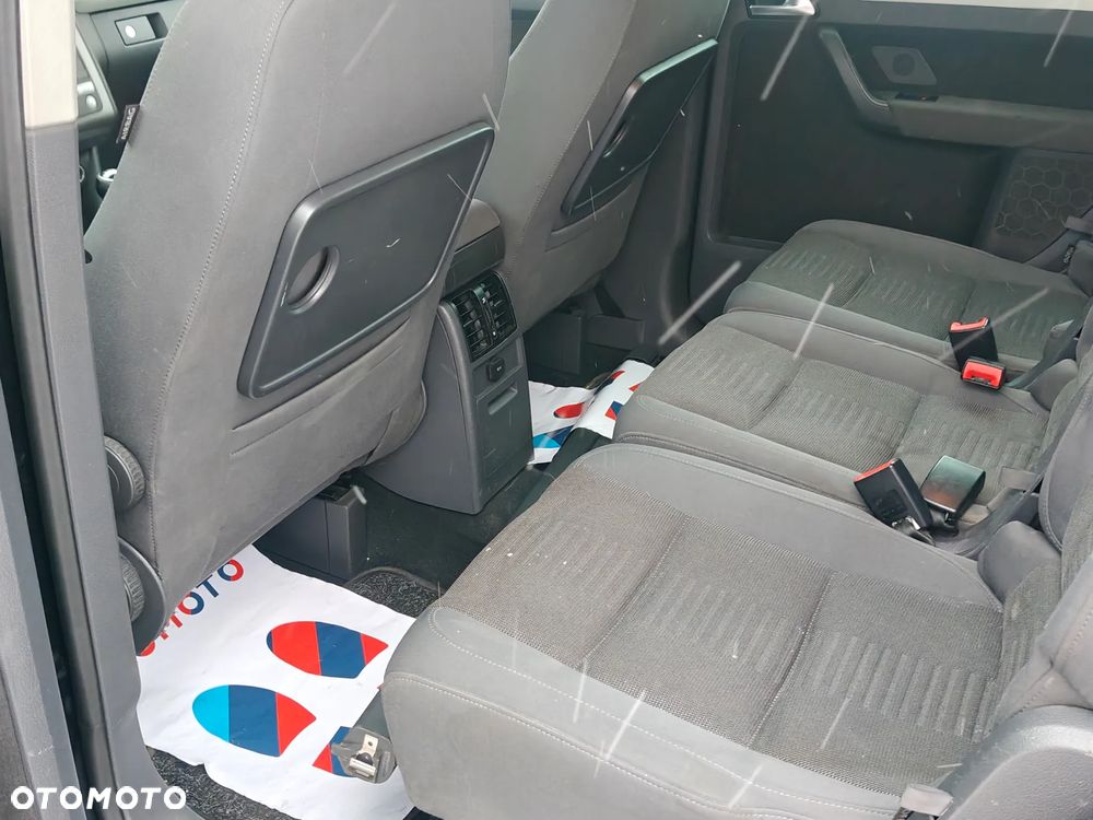 Volkswagen Touran 1.4 TSI Highline Perfectline - 25