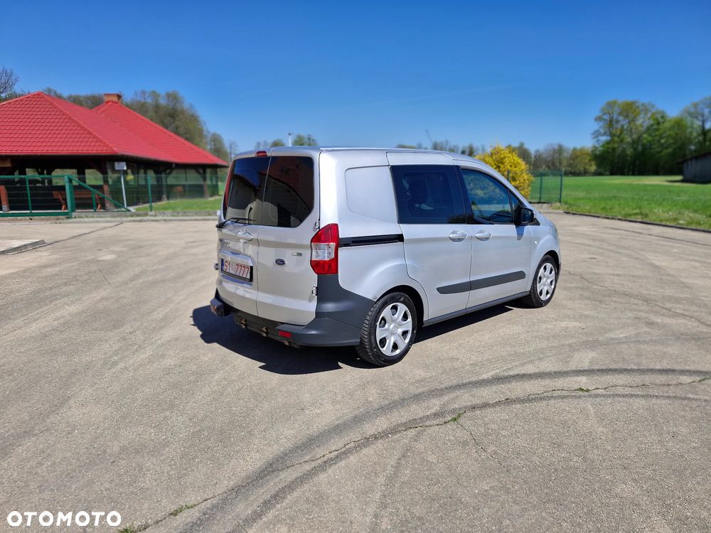 Ford Transit Courier Trend - 34