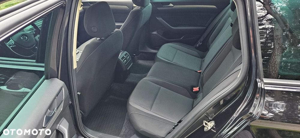 Volkswagen Passat 2.0 TDI EVO Elegance DSG - 10