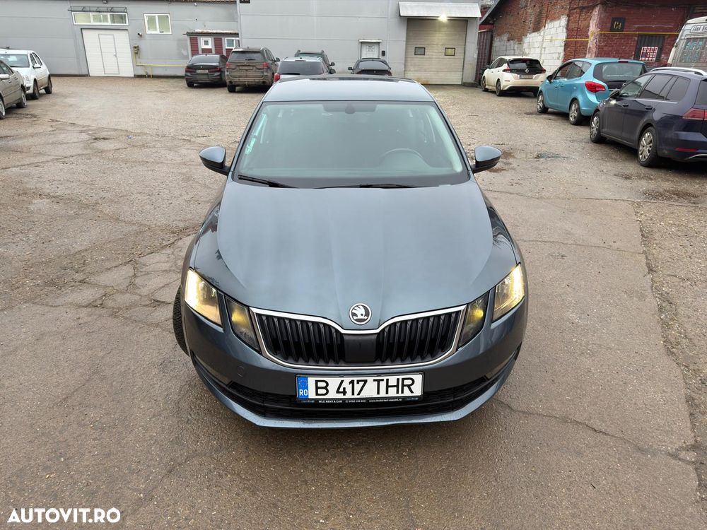 Skoda Octavia 1.6 TDI DSG Ambition - 9