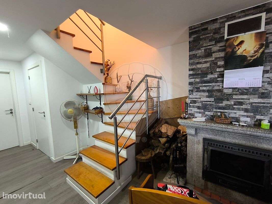 Moradia T1 para venda - Grande imagem: 2/9