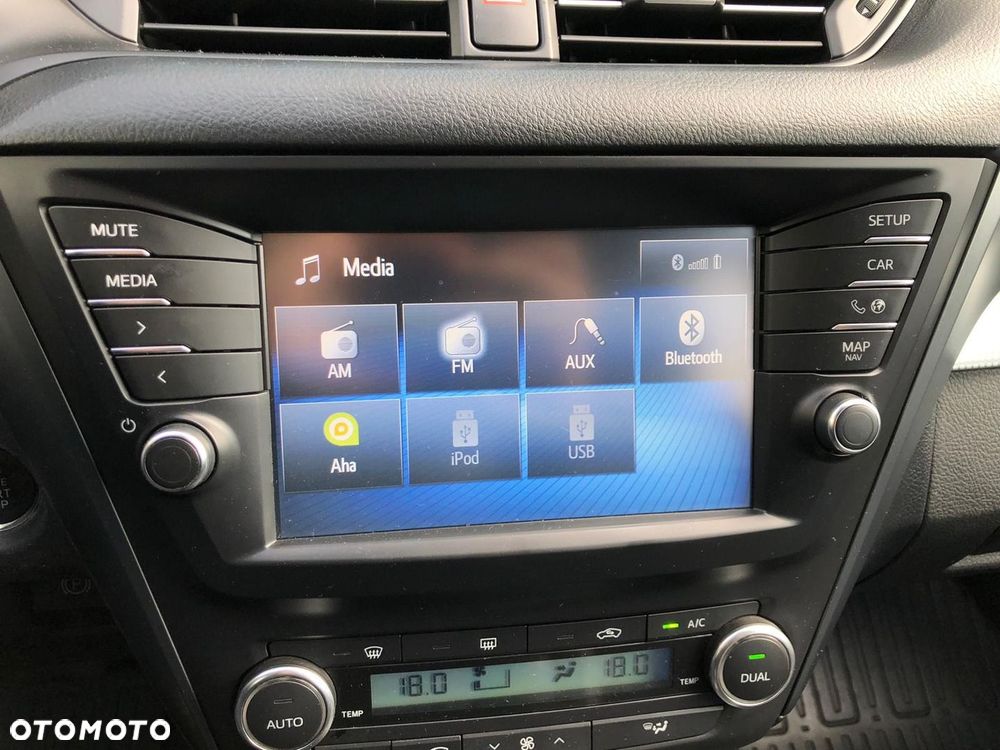 Toyota Avensis - 17