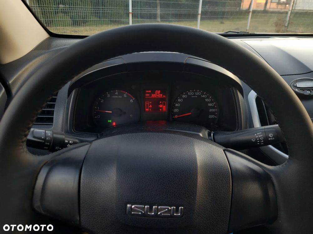 Isuzu D-Max - 9