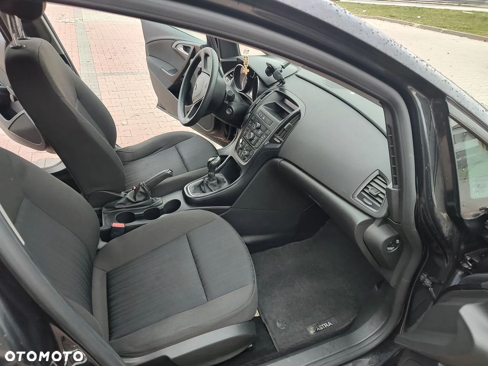 Opel Astra 1.4 Essentia - 11