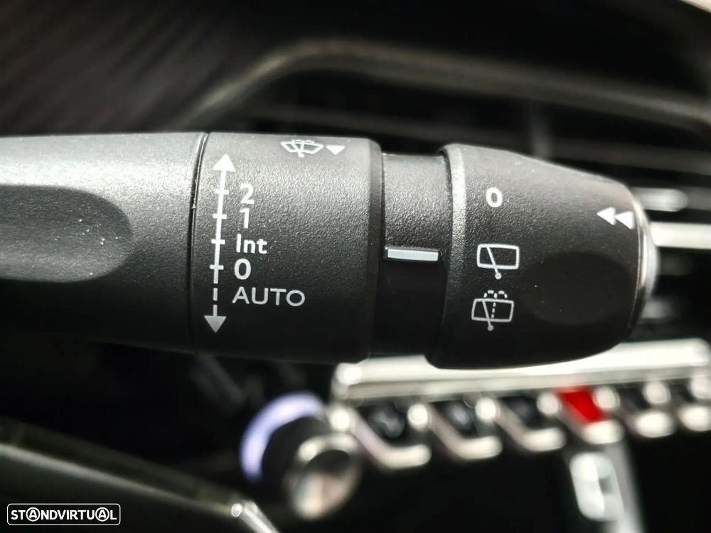 Peugeot 2008 1.2 PureTech Active - 18