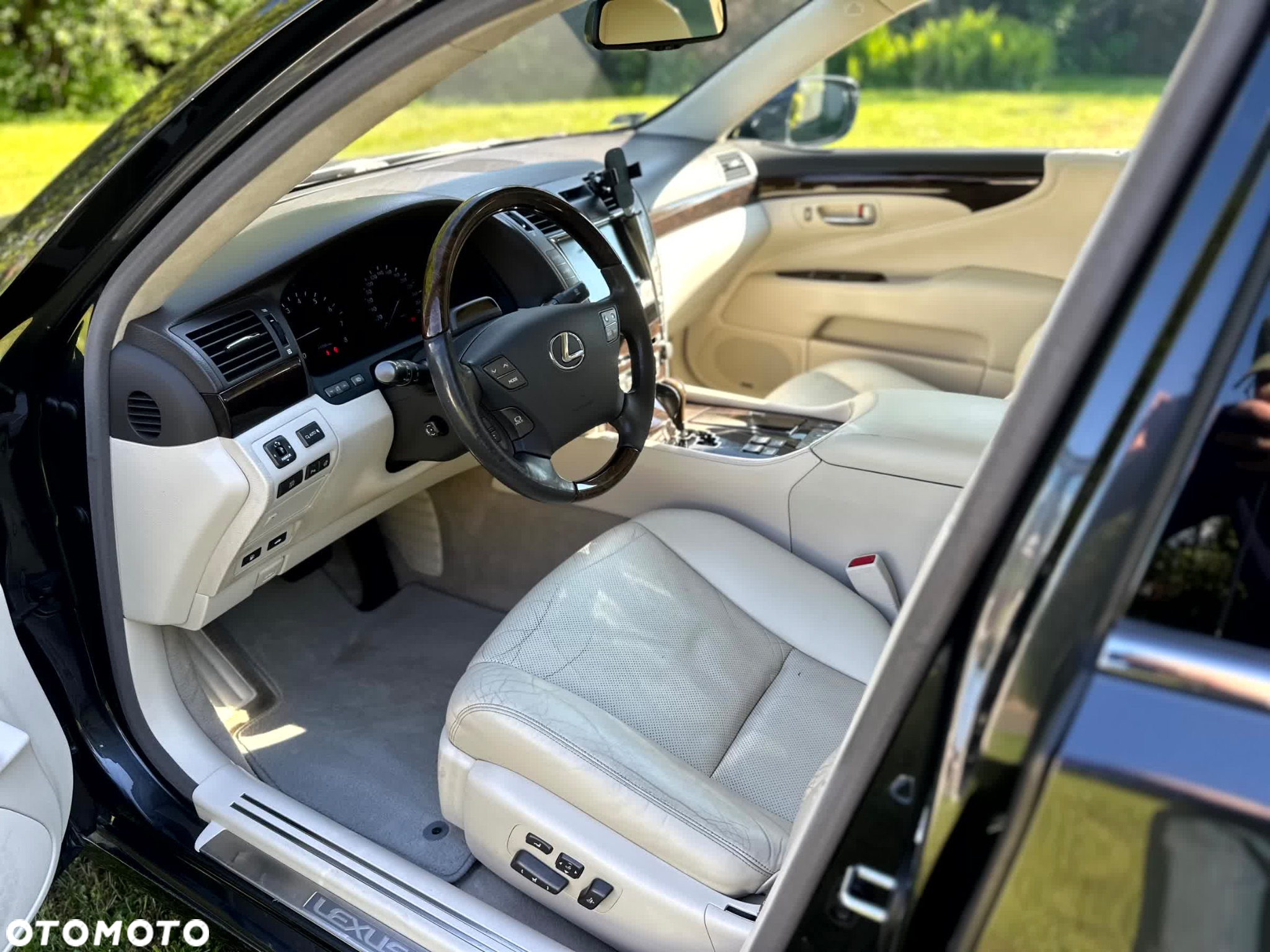 Lexus LS 460 Prestige - 16