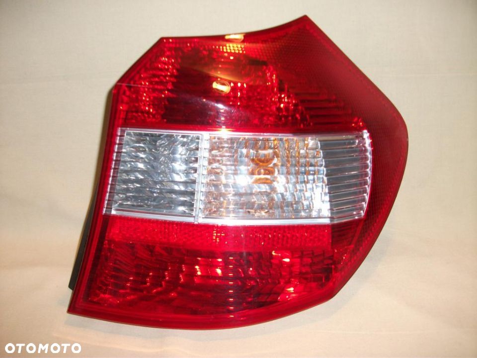 LAMPA TYLNA TYŁ PRAWA BMW 1 E87 2004-2007 - 1