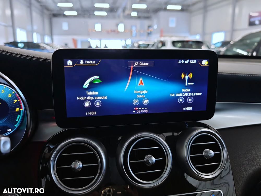 Mercedes-Benz GLC 300 e 4MATIC - 28