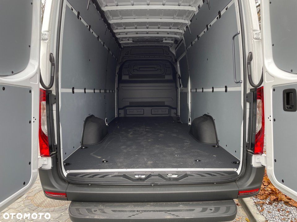 Mercedes-Benz eSprinter - 9