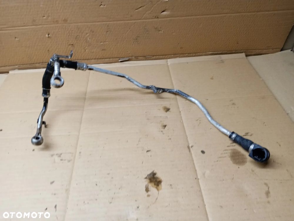 Przewód rurka chłodzenia turbiny BMW M5 G30 F90 4.4 V8 8092599 - 2