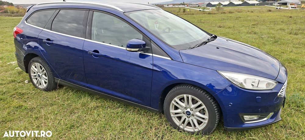 Ford Focus 2.0 TDCI DPF Titanium - 6