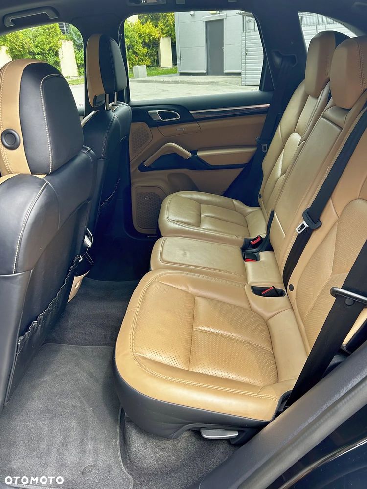 Porsche Cayenne S - 9