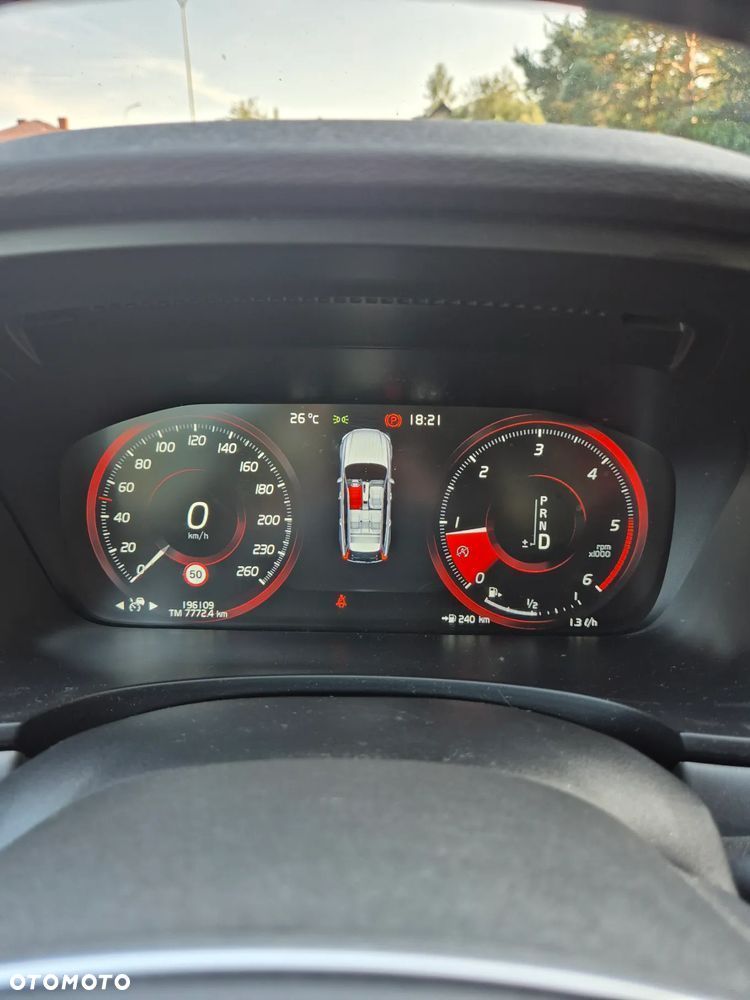 Volvo V90 D4 Momentum - 8