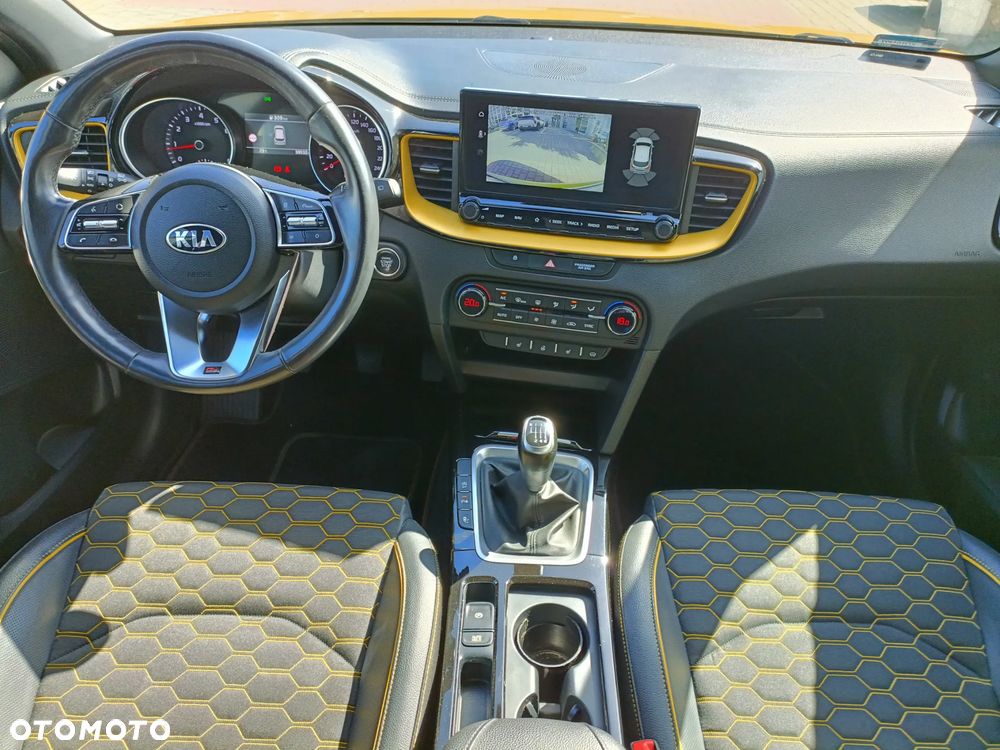 Kia XCeed 1.4 T-GDI L Business Line - 13